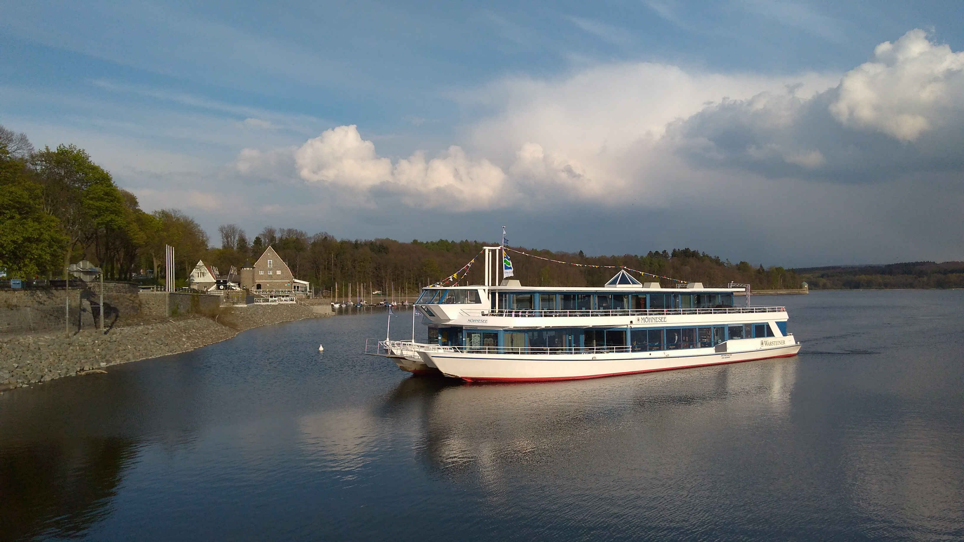Schifffahrt auf dem Möhnesee Reiseführer Möhnesee